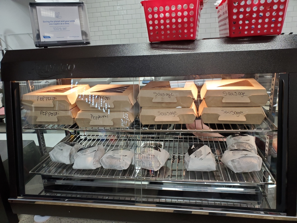 Richland Eagle Stop | meal takeaway | 701 W Washington Ave, Richland, MO 65556, USA | 5734606089 OR +1 573-460-6089