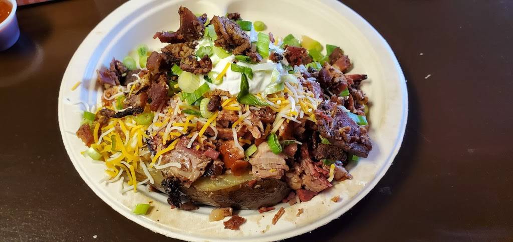 Jimmy Vegas Smokehouse | restaurant | 40120 Industrial Park Cir, Georgetown, TX 78626, USA | 5125772813 OR +1 512-577-2813