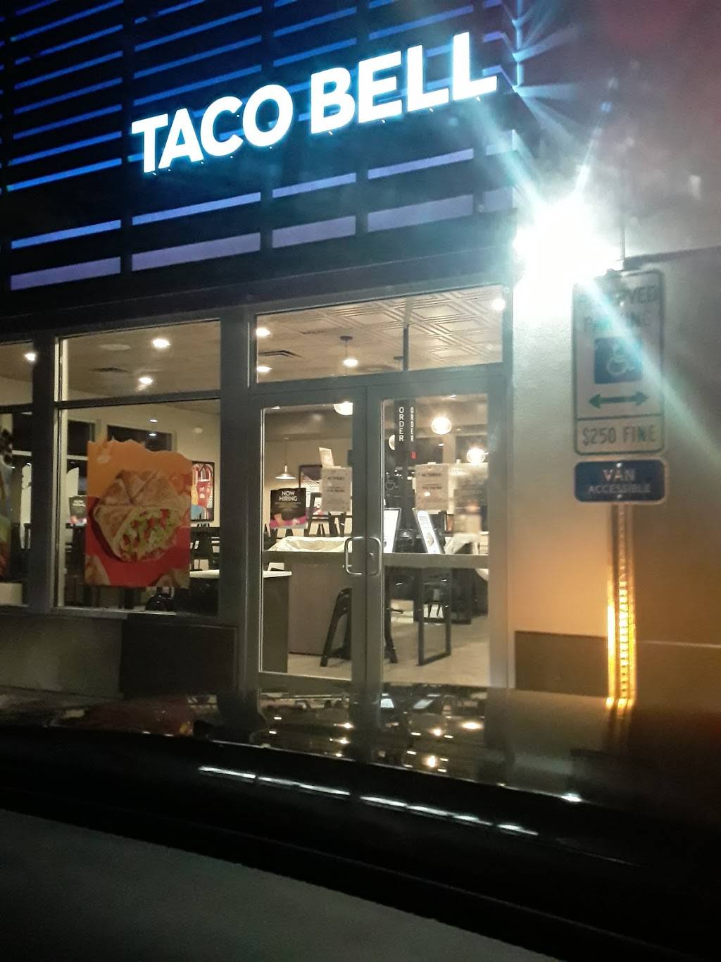 Taco Bell | restaurant | 461 N Main St, Jamestown, TN 38556, USA | 4234499298 OR +1 423-449-9298