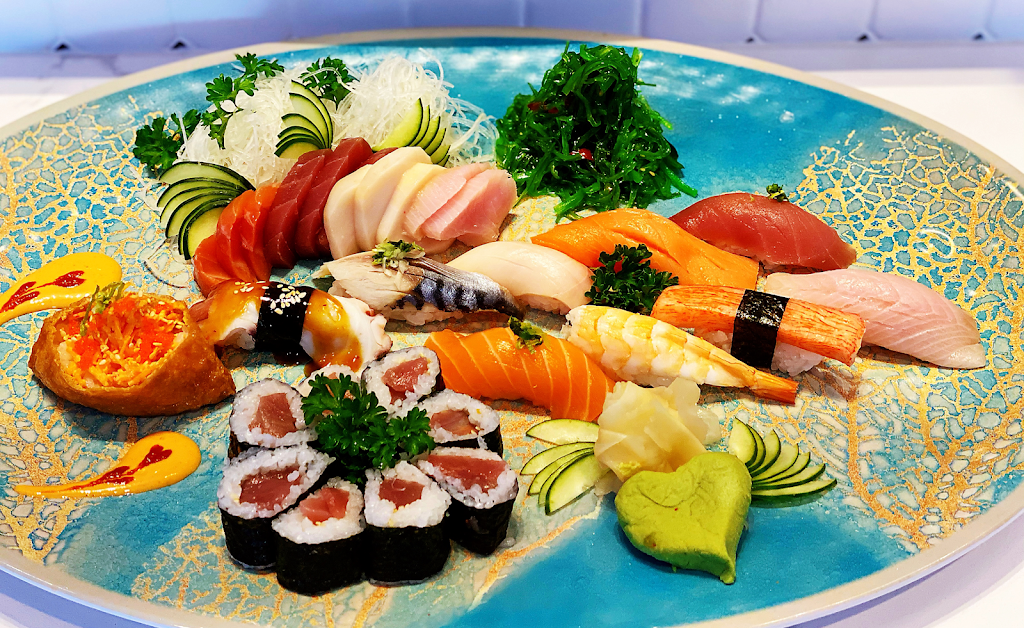 Niji Sushi Bar & Grill  3938 S Lone Pine Ave Suite 100-B, Springfield, MO  65804, USA