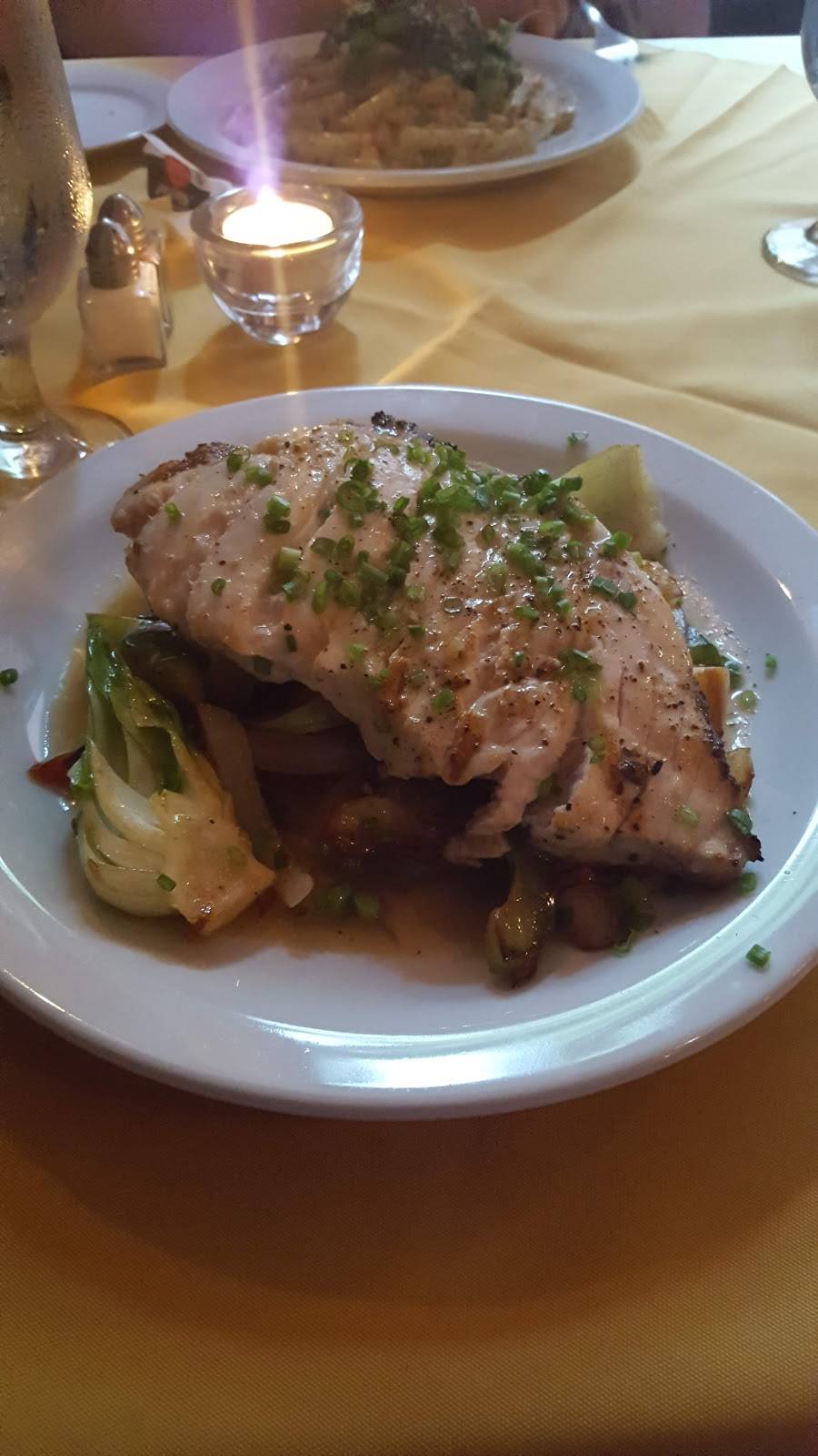Resto Pub BordEaux | restaurant | 53A Rue Sainte-Anne, Sainte-Anne-de-Bellevue, QC H9X 1L5, Canada | 5145051159 OR +1 514-505-1159