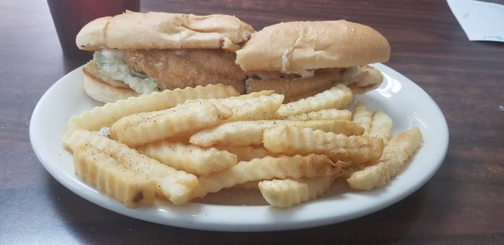 Shirleys Restaurant | restaurant | 911South, N Main St, Ripley, MS 38663, USA | 6628377224 OR +1 662-837-7224