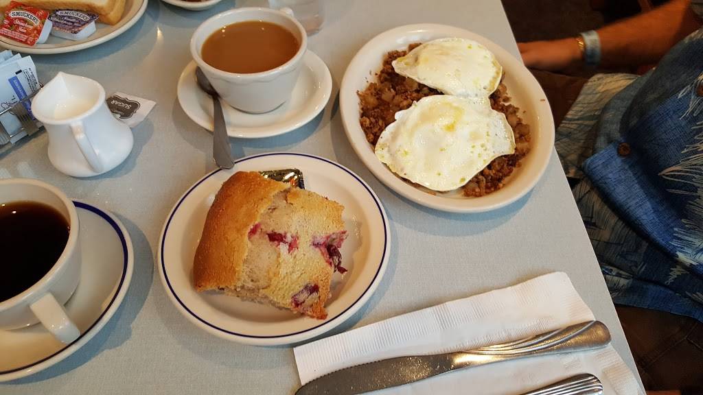 Schreiners Restaurant | bakery | 9402, 168 N Pioneer Rd, Fond du Lac, WI 54935, USA | 9209220590 OR +1 920-922-0590