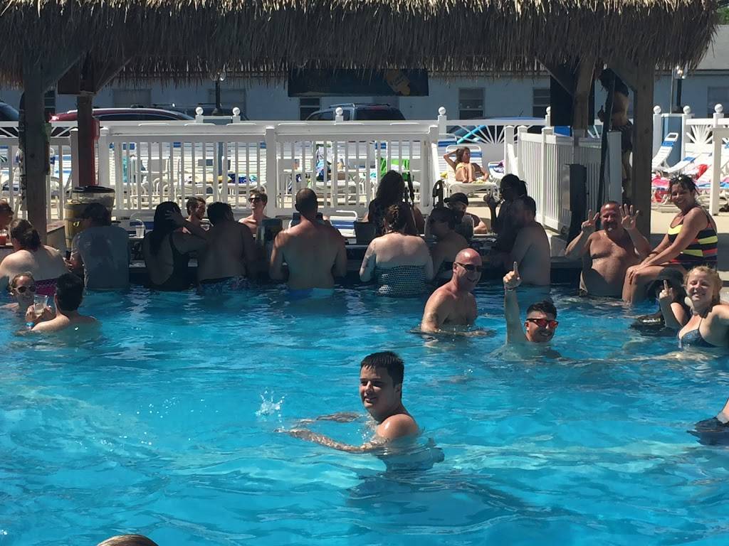 The Tiki Pool Bar | restaurant | 4600 Ocean Ave, Wildwood, NJ 08260, USA | 6095226500 OR +1 609-522-6500