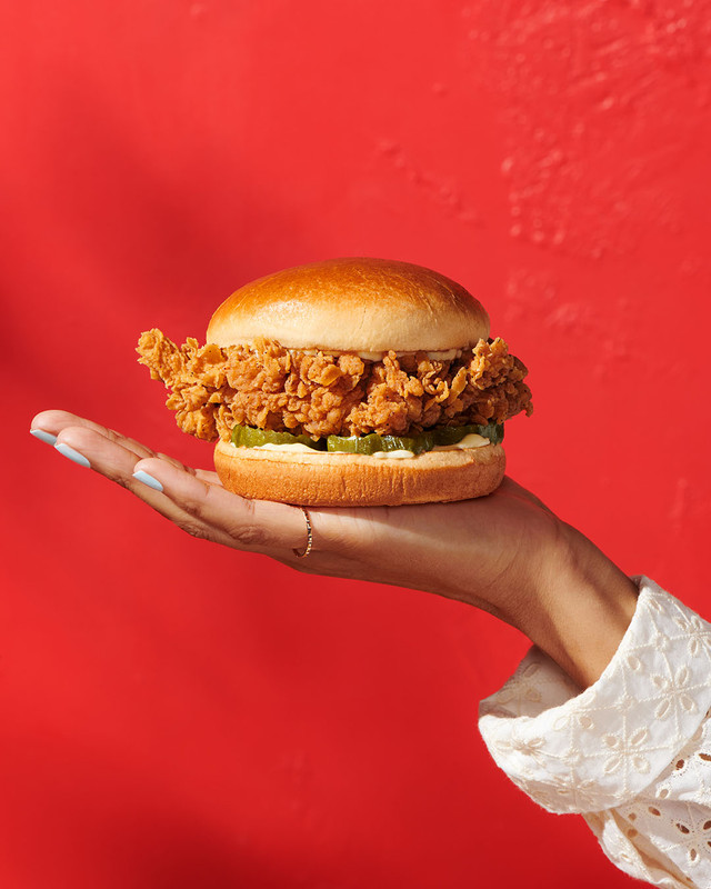 KFC | restaurant | 958 W Main St, Louisville, MS 39339, USA | 6627735288 OR +1 662-773-5288