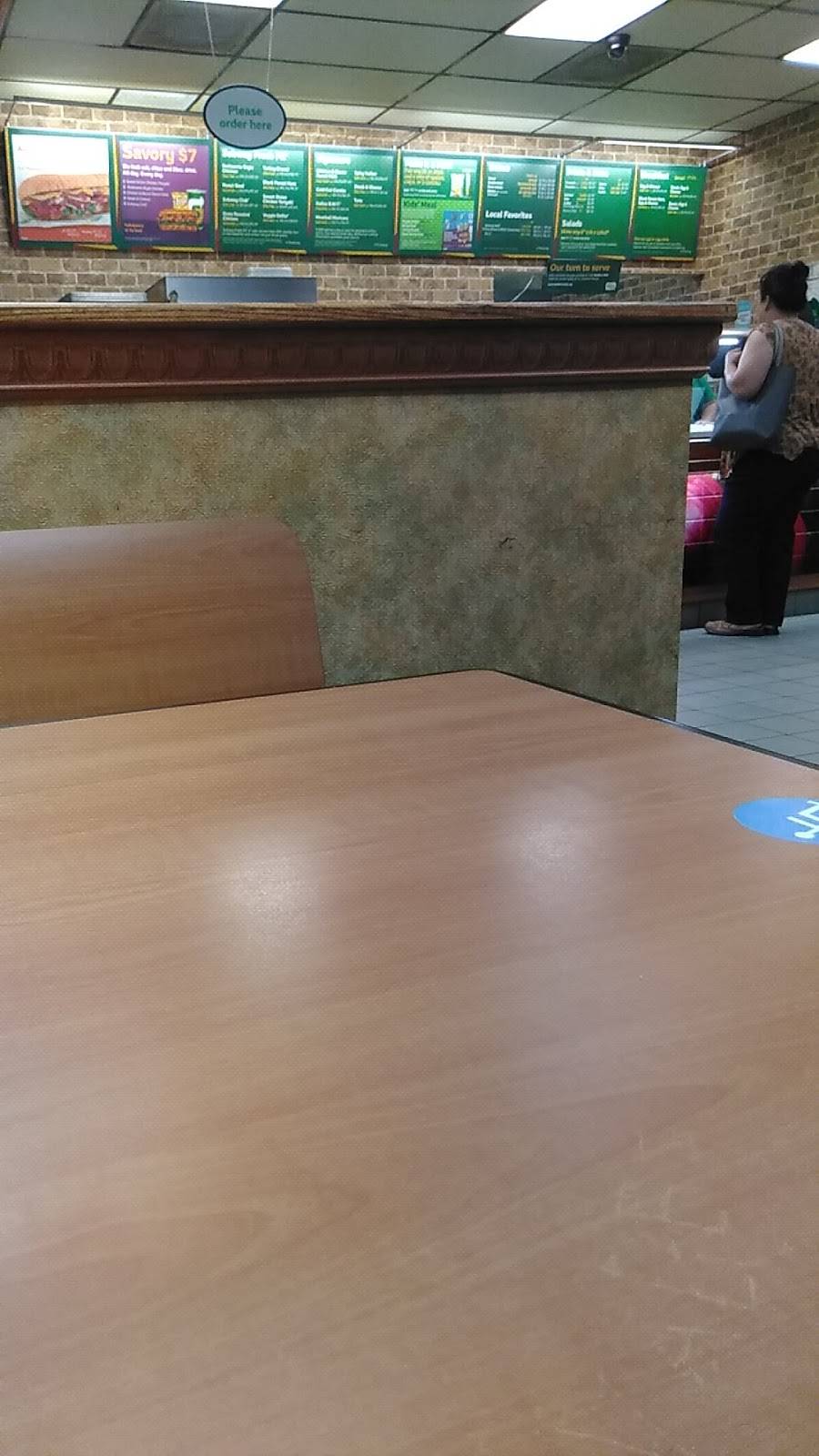 Subway Restaurants | restaurant | 493 TX-199, Springtown, TX 76082, USA | 8172200529 OR +1 817-220-0529