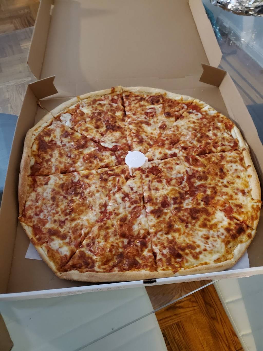 8 Slices Pizza | restaurant | 400 Audubon Ave, New York, NY 10033, USA