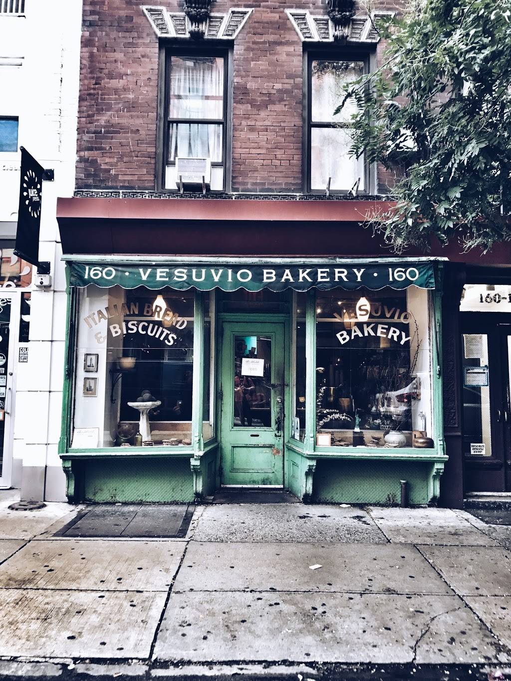Vesuvio Bakery | restaurant | 160 Prince St, New York, NY 10012, USA
