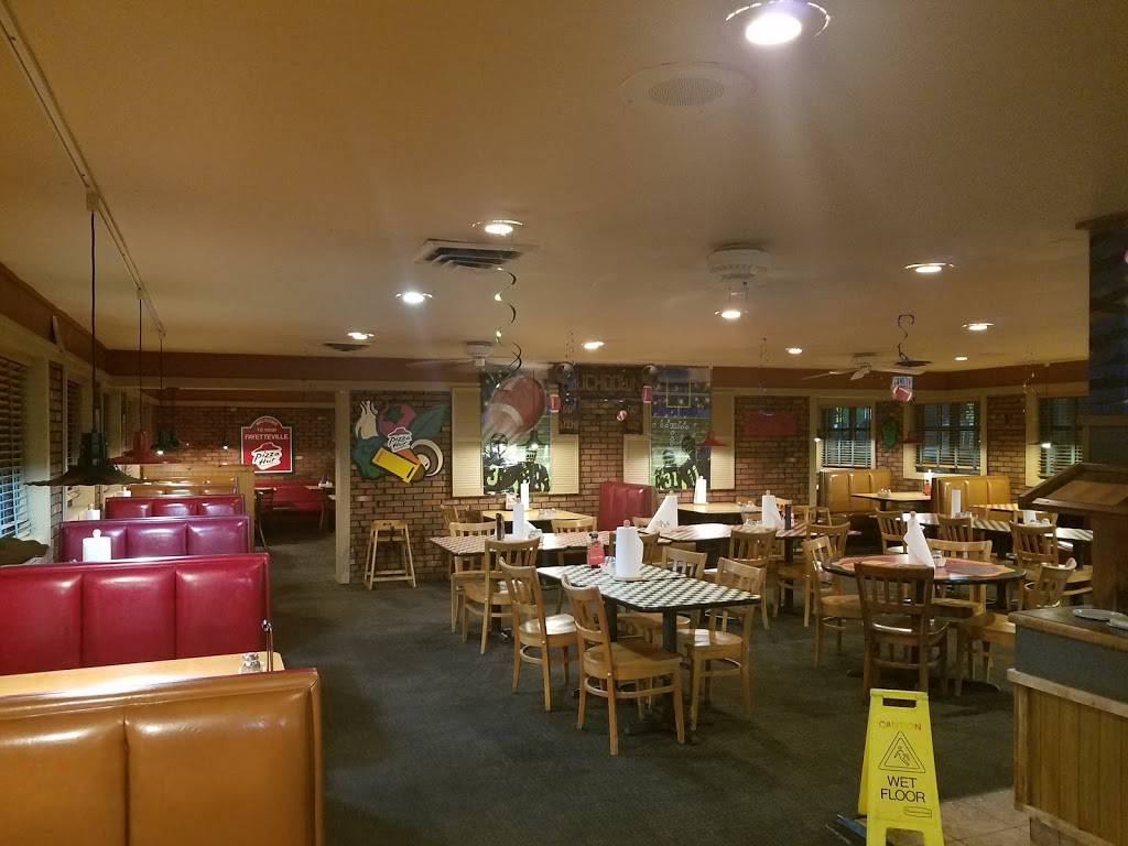 Pizza Hut | meal takeaway | 2116 Cedar Creek Rd, Fayetteville, NC 28312, USA | 9103232419 OR +1 910-323-2419