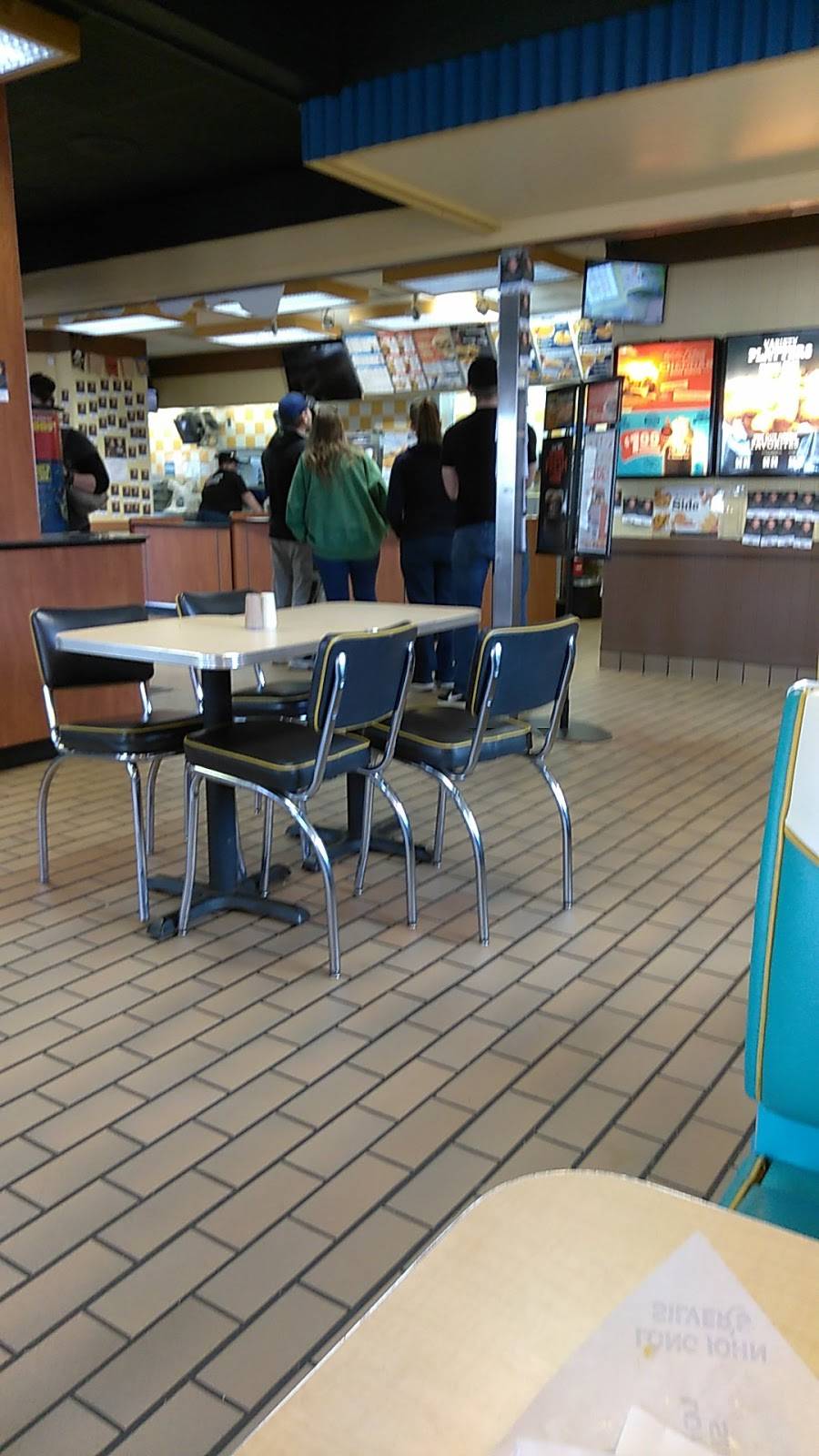 Long John Silvers | restaurant | 717 N Limestone St, Springfield, OH 45503, USA | 9373241811 OR +1 937-324-1811