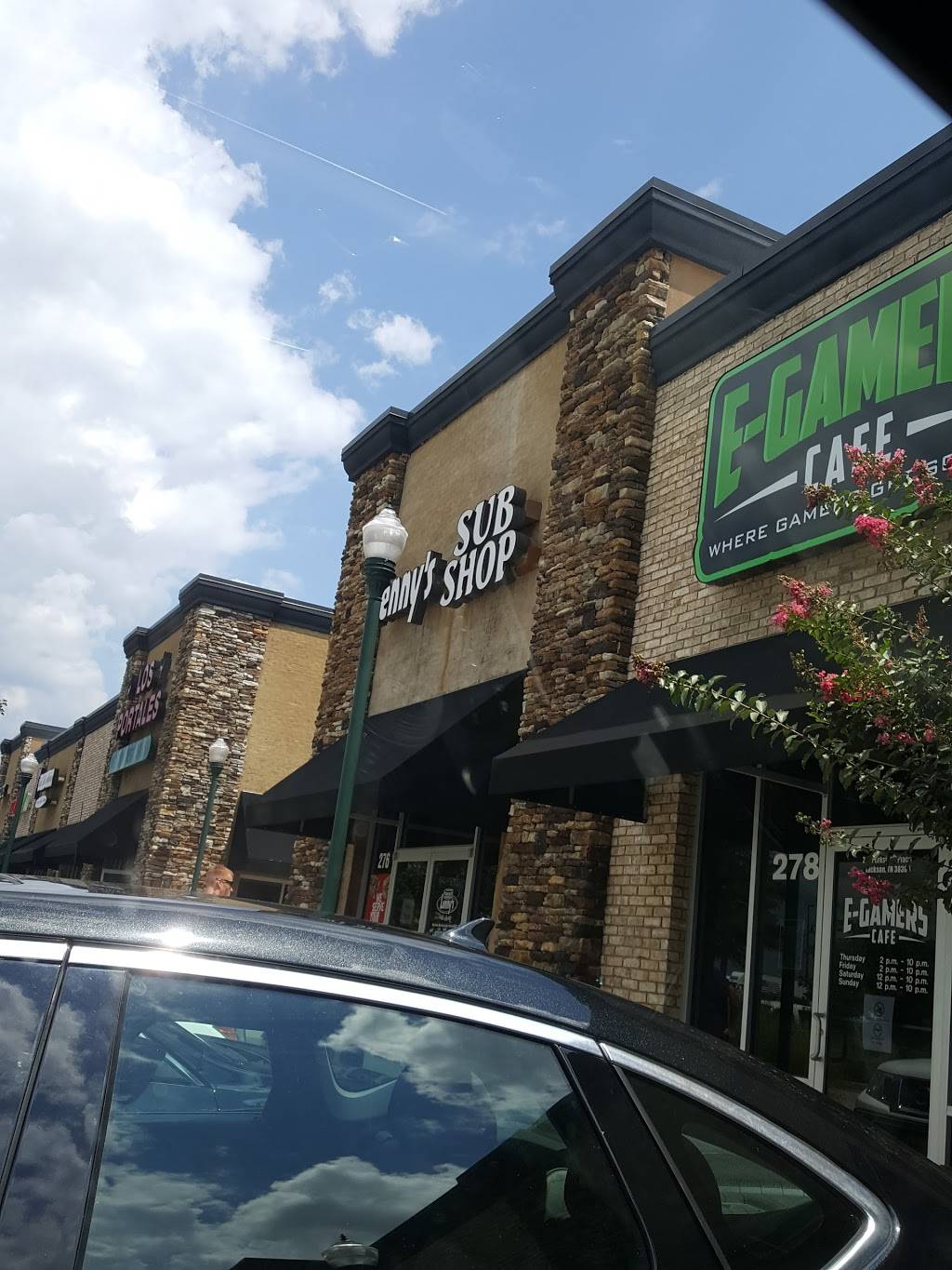Lennys Grill & Subs | meal takeaway | 276 Parkstone Pl, Jackson, TN 38305, USA | 7314223483 OR +1 731-422-3483