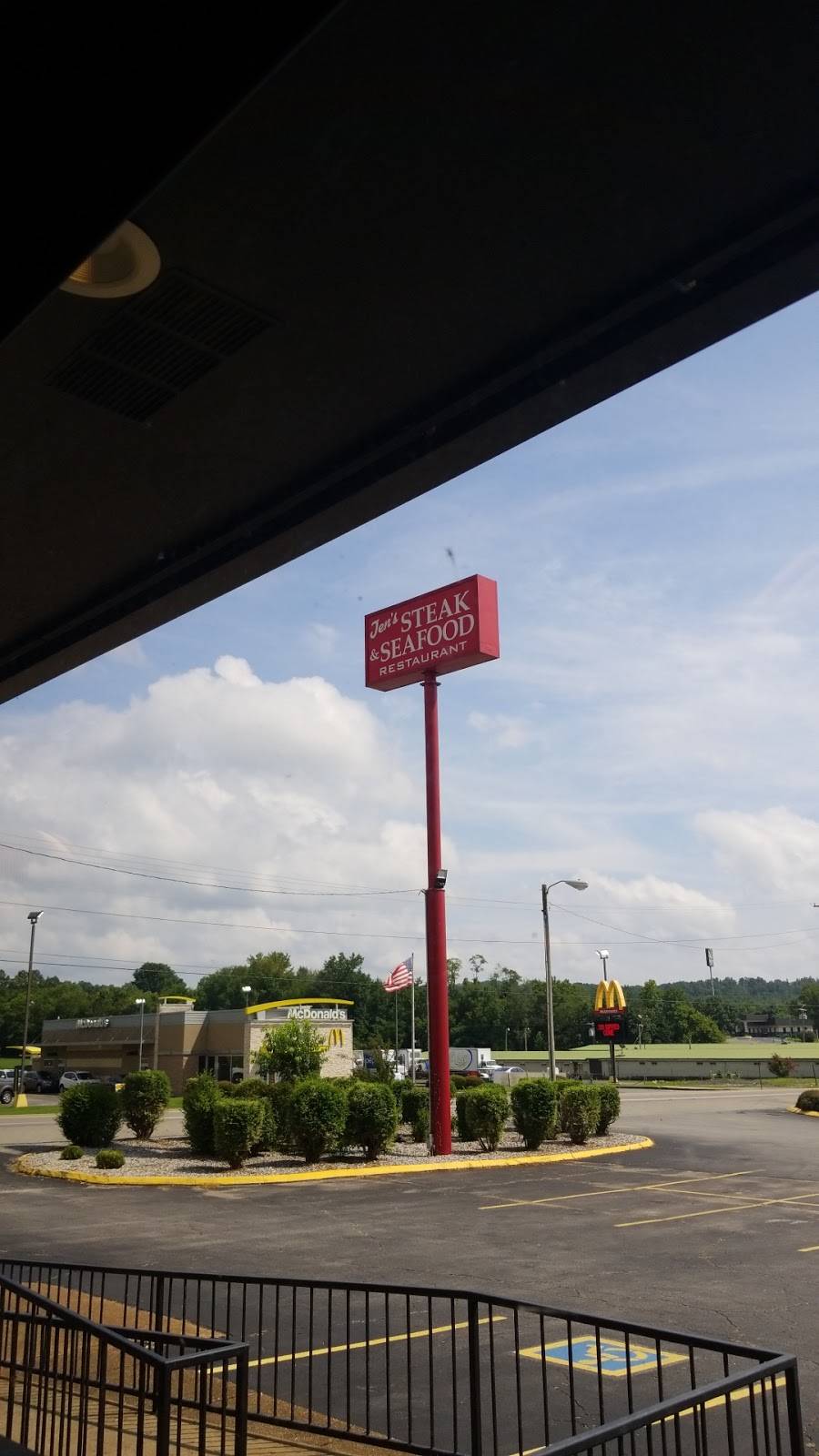 Jens Steak & Seafood Restaurant | restaurant | 15371 TN-13, Hurricane Mills, TN 37078, USA | 9314121188 OR +1 931-412-1188