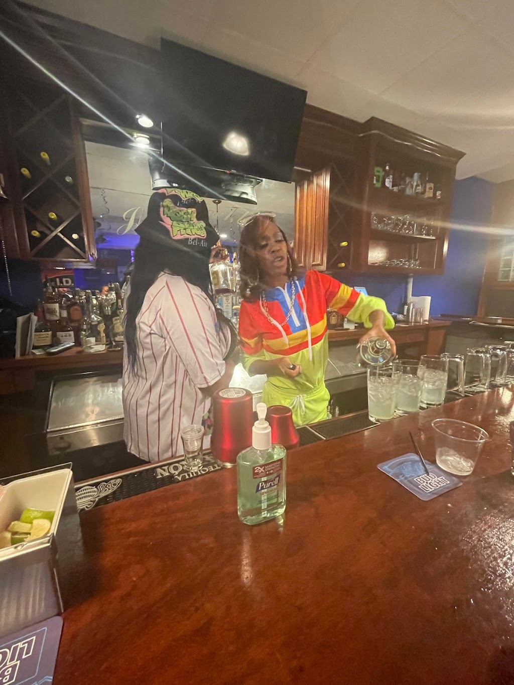 Chi-Louies Bar & Grill LLC | restaurant | 12344 Natural Bridge Rd, Bridgeton, MO 63044, USA | 3147551370 OR +1 314-755-1370