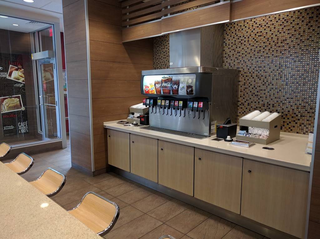 McDonalds | cafe | 379 Rue Child, Coaticook, QC J1A 2B5, Canada | 8198490180 OR +1 819-849-0180