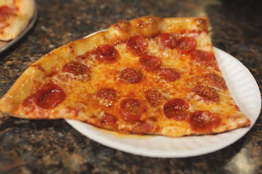 Courthouse Pizzeria | meal delivery | 2 Public Square, Medina, OH 44256, USA | 3309521743 OR +1 330-952-1743