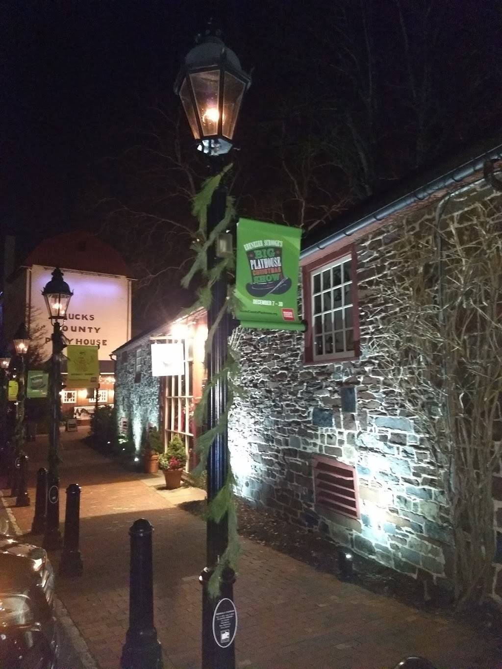 Ninas Waffles and Ice Cream | restaurant | 87 S Main St, New Hope, PA 18938, USA | 2677407193 OR +1 267-740-7193