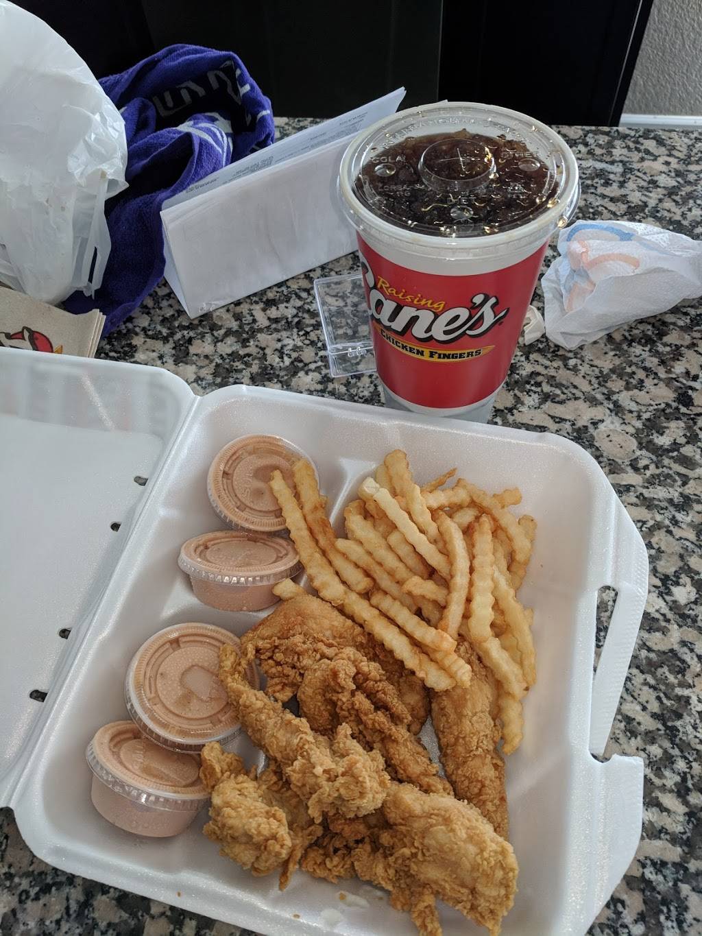 Raising Canes Chicken Fingers | meal takeaway | 18200 Cottonwood Dr, Parker, CO 80138, USA | 3038411207 OR +1 303-841-1207