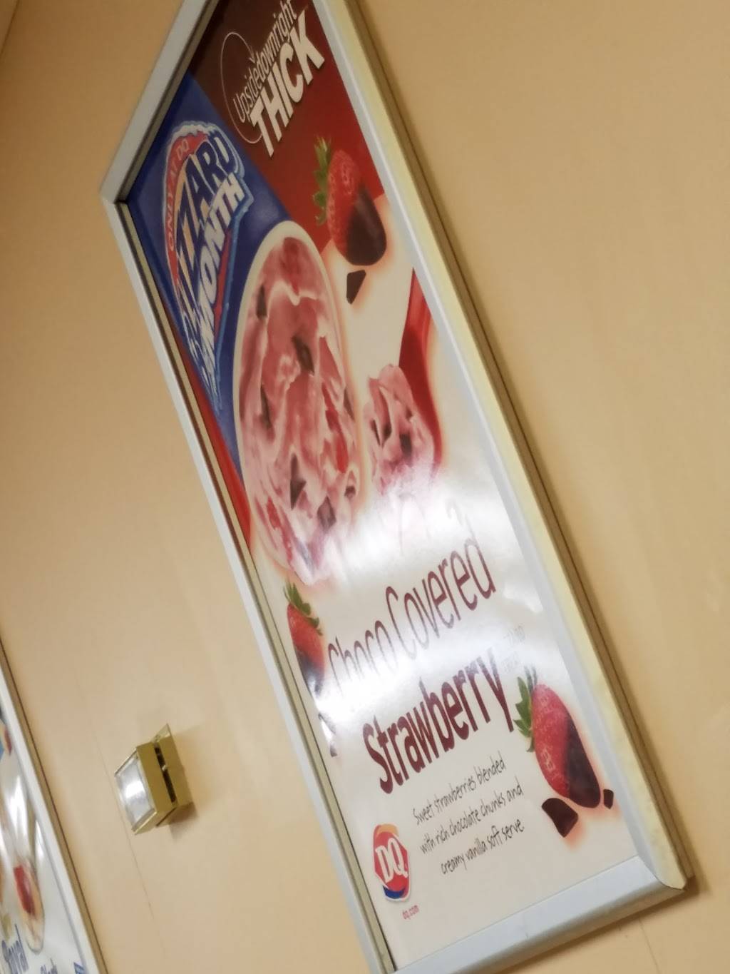 Dairy Queen | restaurant | 103 W 4th St E, Winthrop, MN 55396, USA | 5076475336 OR +1 507-647-5336