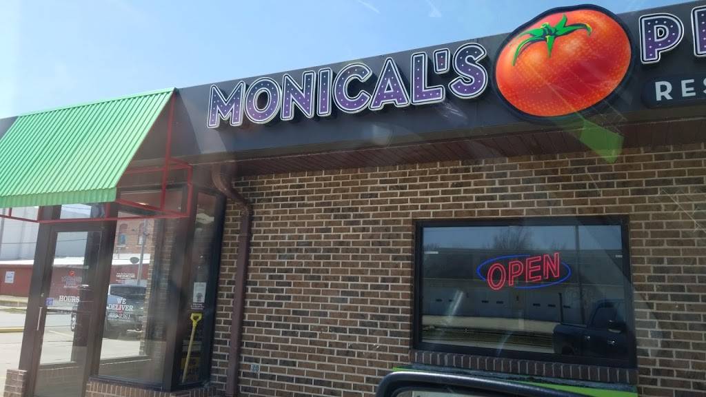 Monicals Pizza | restaurant | 102 N Sycamore St, Villa Grove, IL 61956, USA | 2178322361 OR +1 217-832-2361