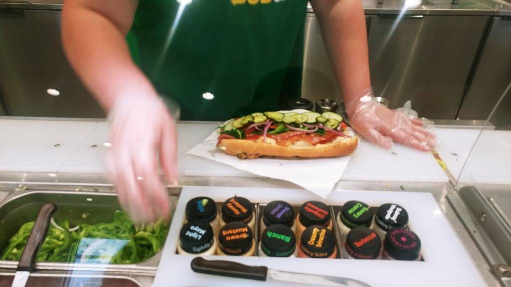 Subway Restaurants | restaurant | 2001 Avenue L, Fort Madison, IA 52627, USA | 3193726813 OR +1 319-372-6813