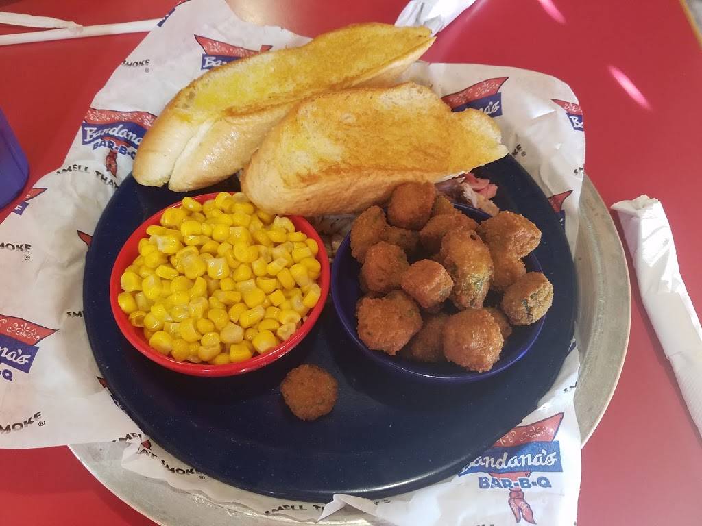Bandanas Bar-B-Q | restaurant | 8234 N Lindbergh Blvd, Florissant, MO 63031, USA | 3148376000 OR +1 314-837-6000