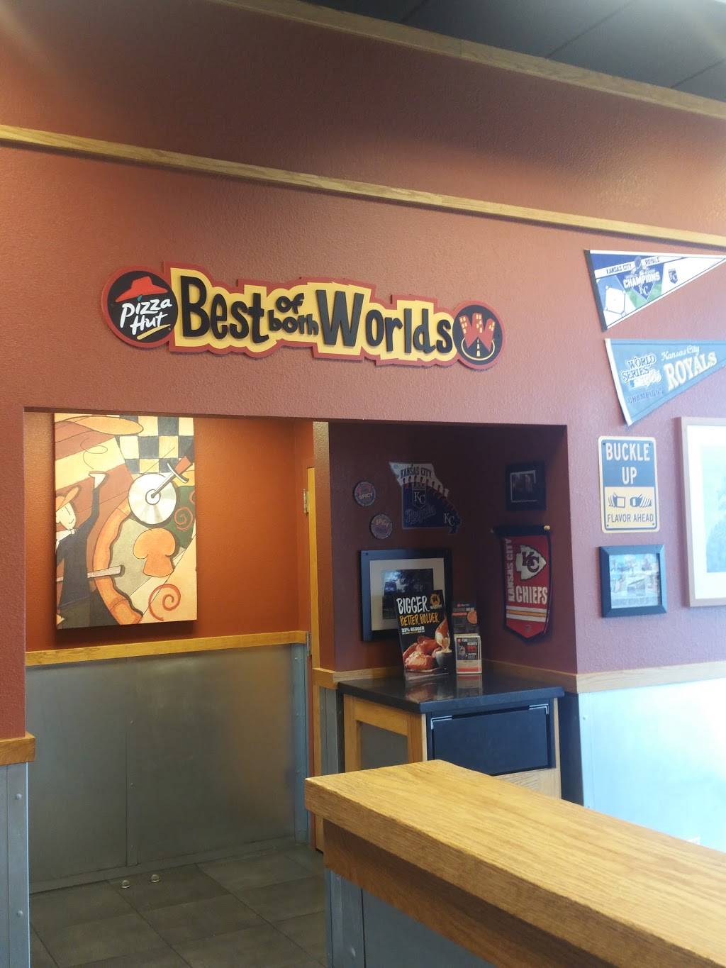 Pizza Hut | meal delivery | 10940 Parallel Pkwy Suite C, Kansas City, KS 66109, USA | 9133342008 OR +1 913-334-2008
