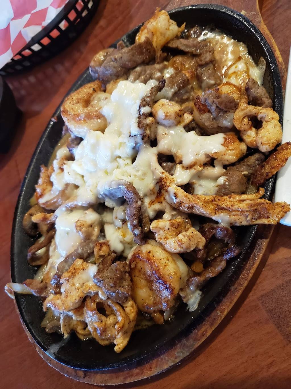 Hidalgo Mexican Bar and Grill | restaurant | 2675 100th St, Urbandale, IA 50322, USA | 5152764159 OR +1 515-276-4159
