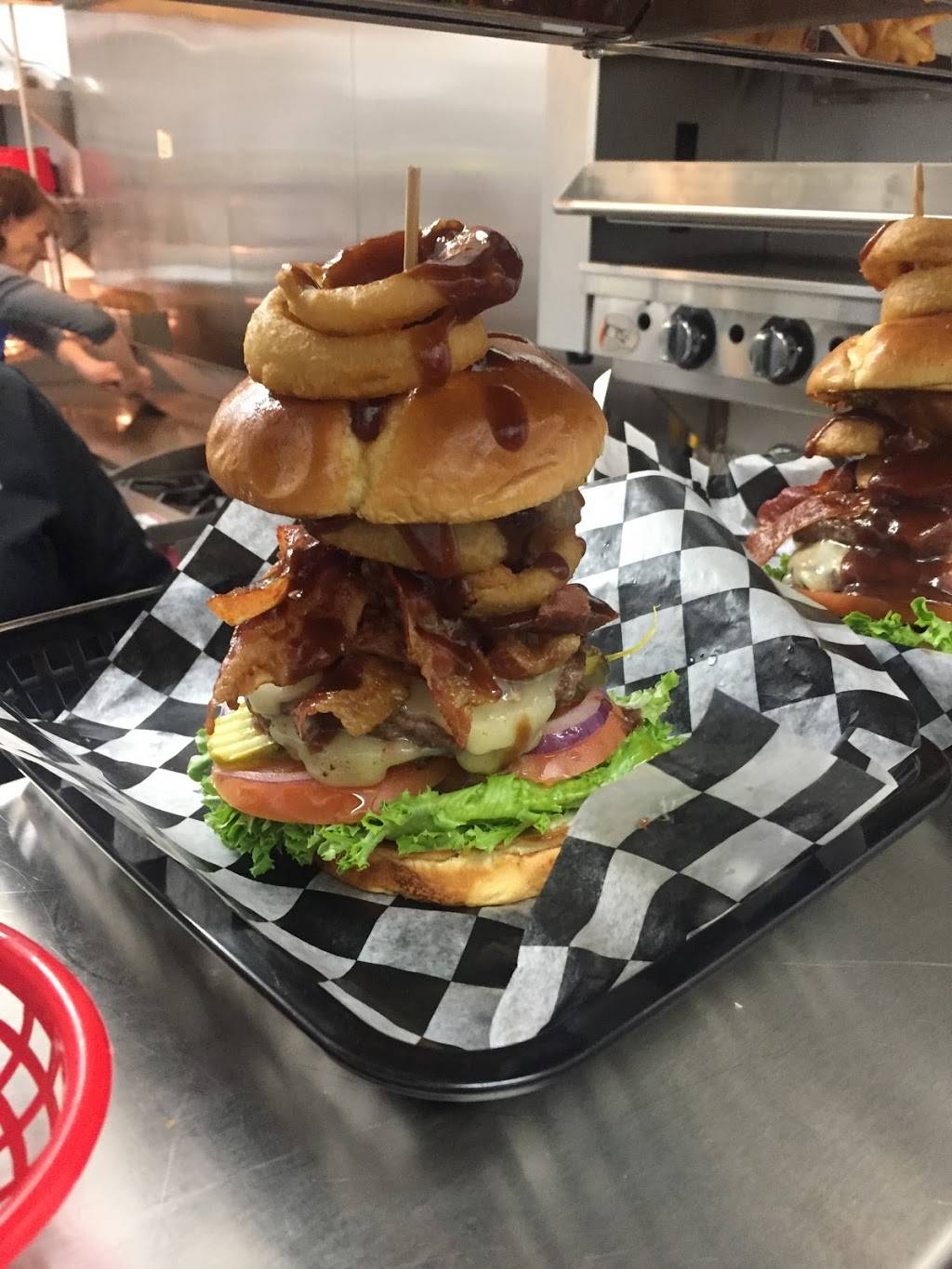 Time Out Sports Bar And Grill | restaurant | 160 W Tehachapi Blvd, Tehachapi, CA 93561, USA | 6617717529 OR +1 661-771-7529
