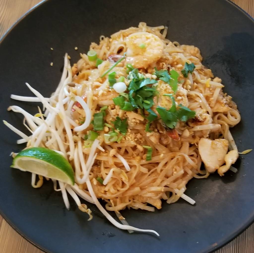 Thai Siam Thai Cuisine | restaurant | 1011 Upper Middle Rd E C4, Oakville, ON L6H 4L1, Canada | 9058453777 OR +1 905-845-3777