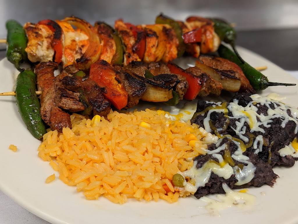 El Cazador 4 | restaurant | 2800 Gillespie St #102, Fayetteville, NC 28306, USA | 9104800084 OR +1 910-480-0084