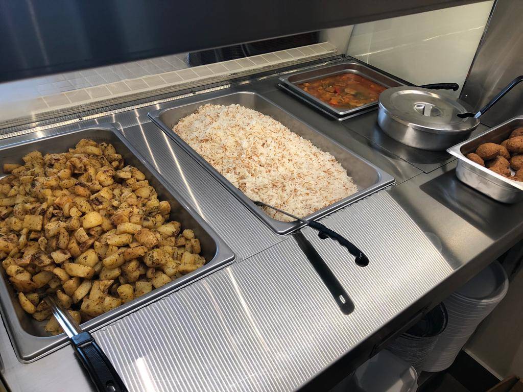 Amir | restaurant | 650 Rue Serge-Pepin, Beloeil, QC J3G 0C3, Canada | 4504672647 OR +1 450-467-2647