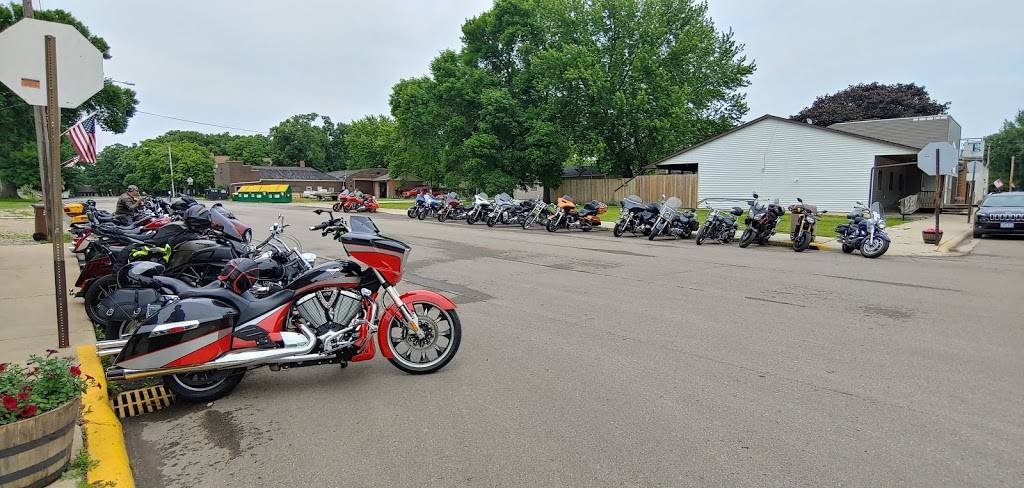 TB3s Bar & Grill | restaurant | 408 Park St, Freeborn, MN 56032, USA | 5078632111 OR +1 507-863-2111