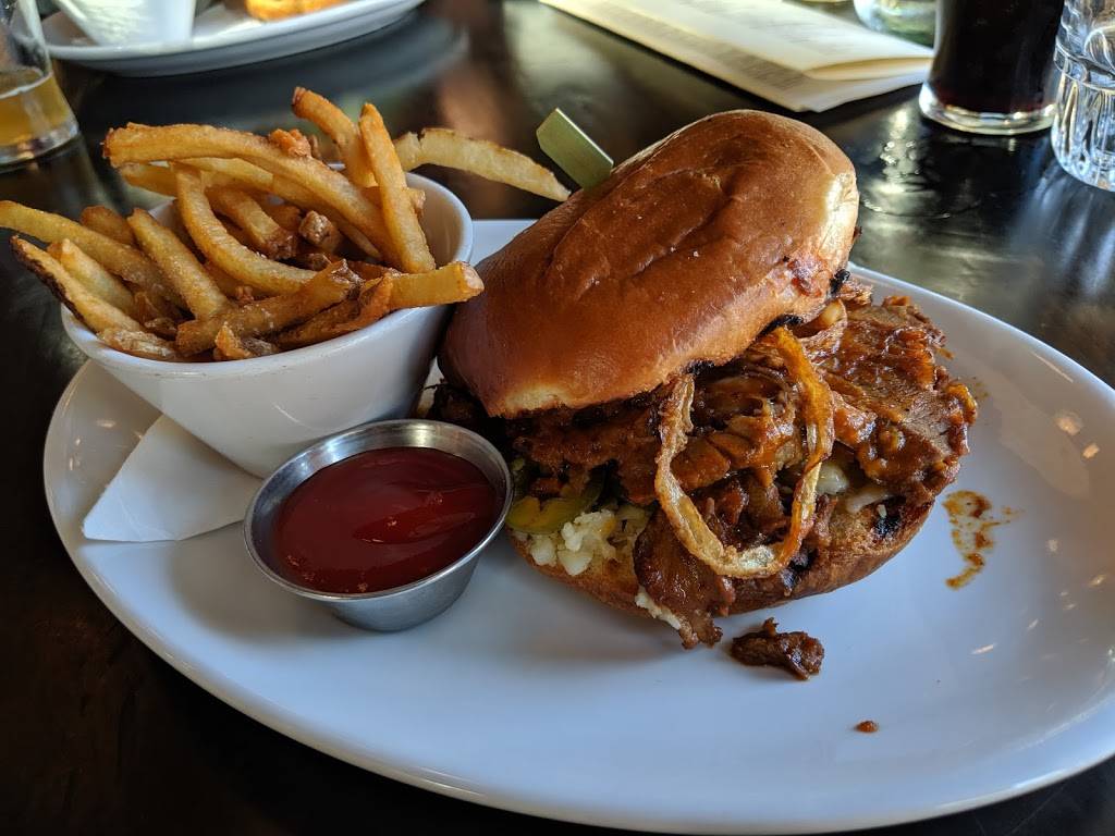 Merchants Pub and Plate | restaurant | 746 Massachusetts St, Lawrence, KS 66044, USA | 7858434111 OR +1 785-843-4111