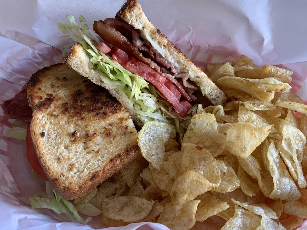 Lamplighter Cafe and Lounge | cafe | 126 Locust St, Oakland, OR 97462, USA | 5414594938 OR +1 541-459-4938