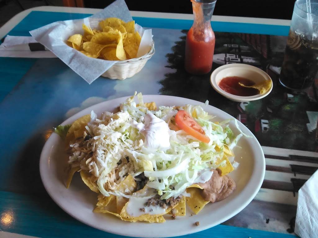 Tequilas Mexican Restaurant | restaurant | 209 W Commercial Dr, Carterville, IL 62918, USA | 6189858612 OR +1 618-985-8612