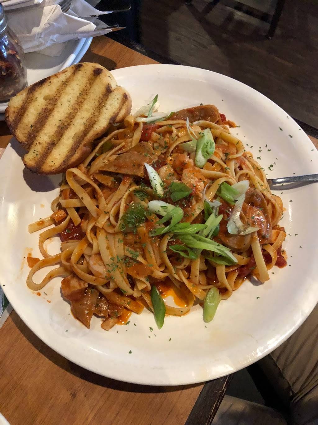 Boston Pizza | restaurant | 7680 Markham Rd, Markham, ON L3S 3K1, Canada | 9052010477 OR +1 905-201-0477