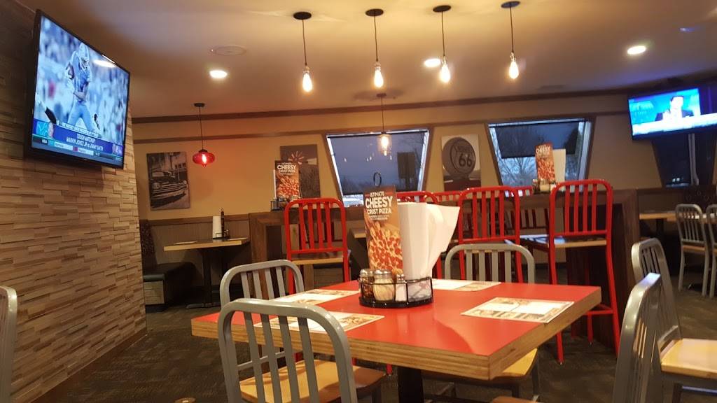 Pizza Hut | restaurant | 1304 E Main St, Attica, IN 47918, USA | 7657626161 OR +1 765-762-6161