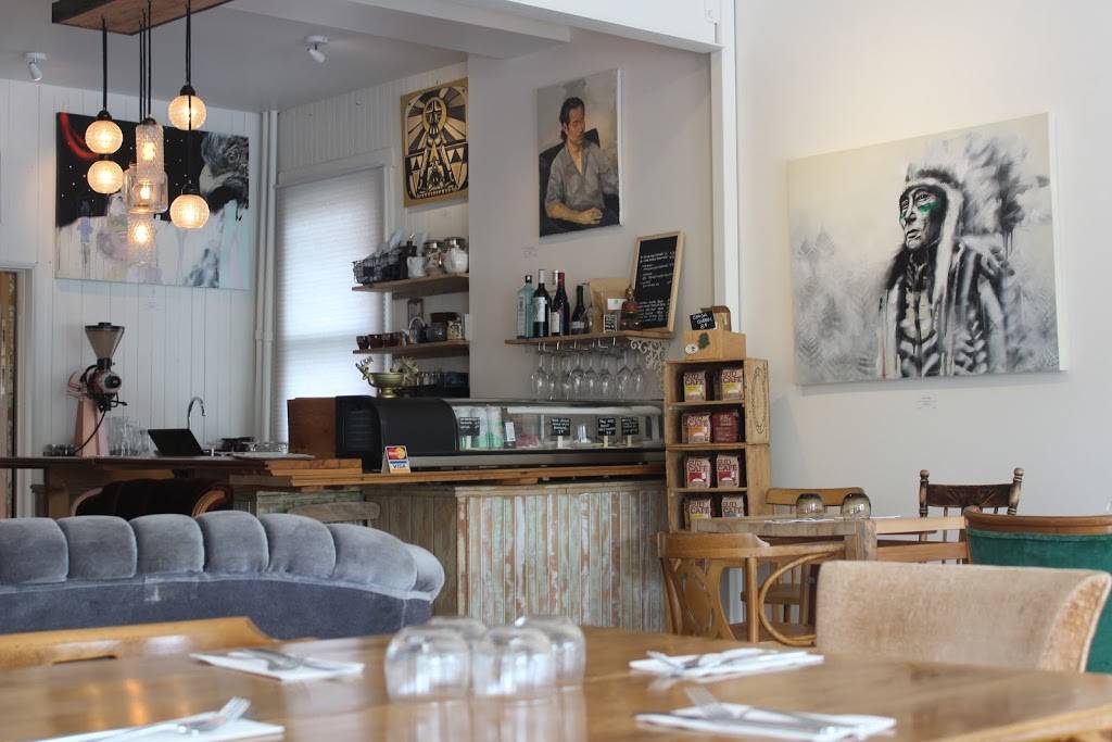 LÎlot - Galerie Artchipel | cafe | 5743 Rue Saint-Louis, Lévis, QC G6V 4E2, Canada | 4182542545 OR +1 418-254-2545