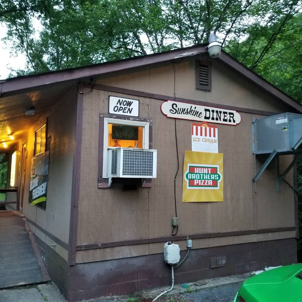 Sunshine Diner | restaurant | 165 Longfork Rd, Virgie, KY 41572, USA | 6066391115 OR +1 606-639-1115