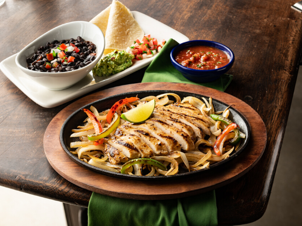 On The Border Mexican Grill & Cantina | meal takeaway | 6369 S Southlands Pkwy, Aurora, CO 80016, USA | 7205837660 OR +1 720-583-7660