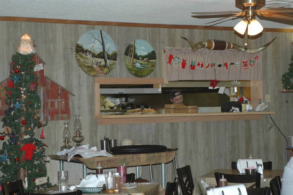 The Cotton Eyed Joes Restaurant | restaurant | 49 Hwy TT, Noel, MO 64854, USA | 4174753742 OR +1 417-475-3742