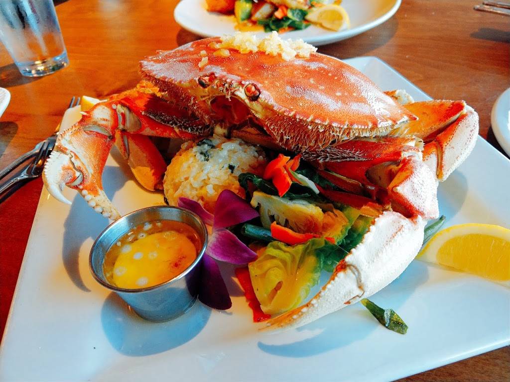 Crab House - Restaurant | 60 Fishermans Wharf #1, Monterey, CA 93940, USA