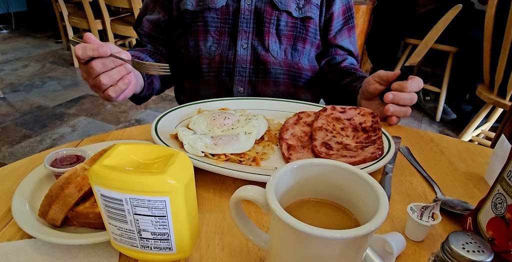 Horseshoe Cafe | cafe | 107757 US-89, Etna, WY 83118, USA | 3078832281 OR +1 307-883-2281