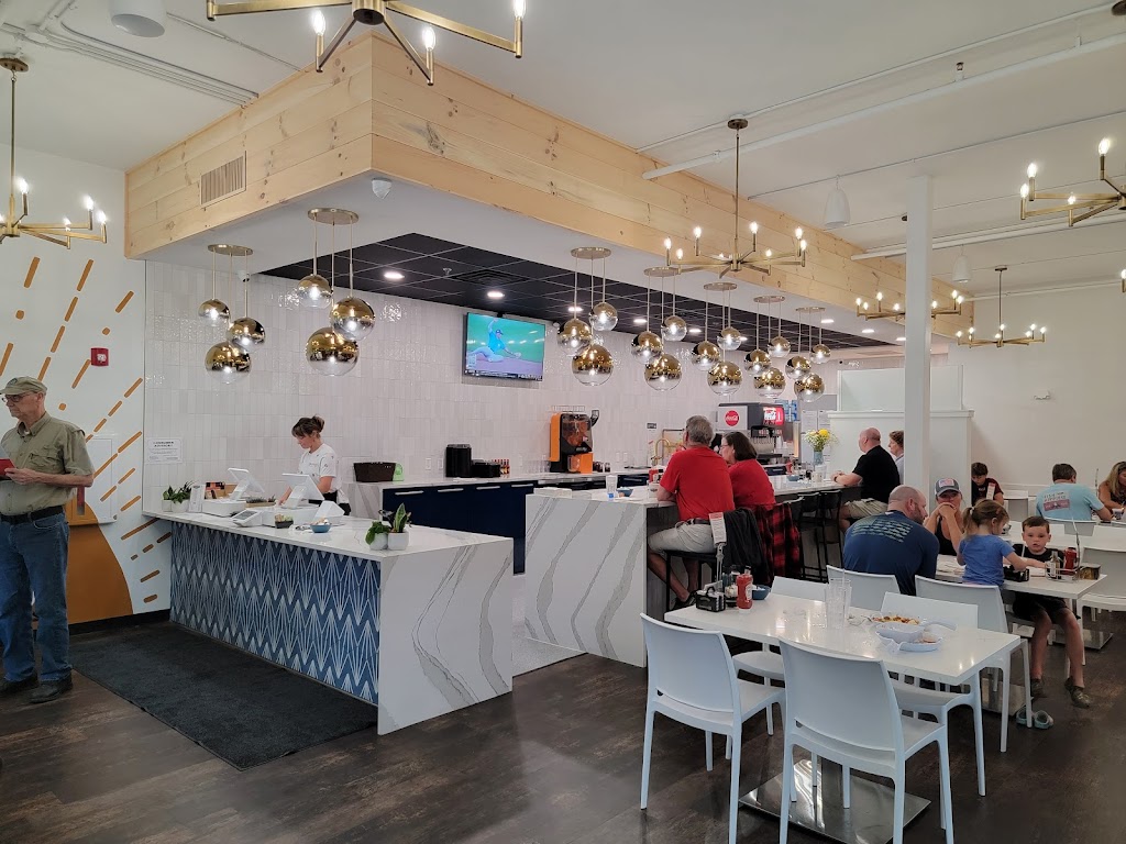 canopy-road-cafe-persimmon-hill-6267-old-water-oak-rd-105
