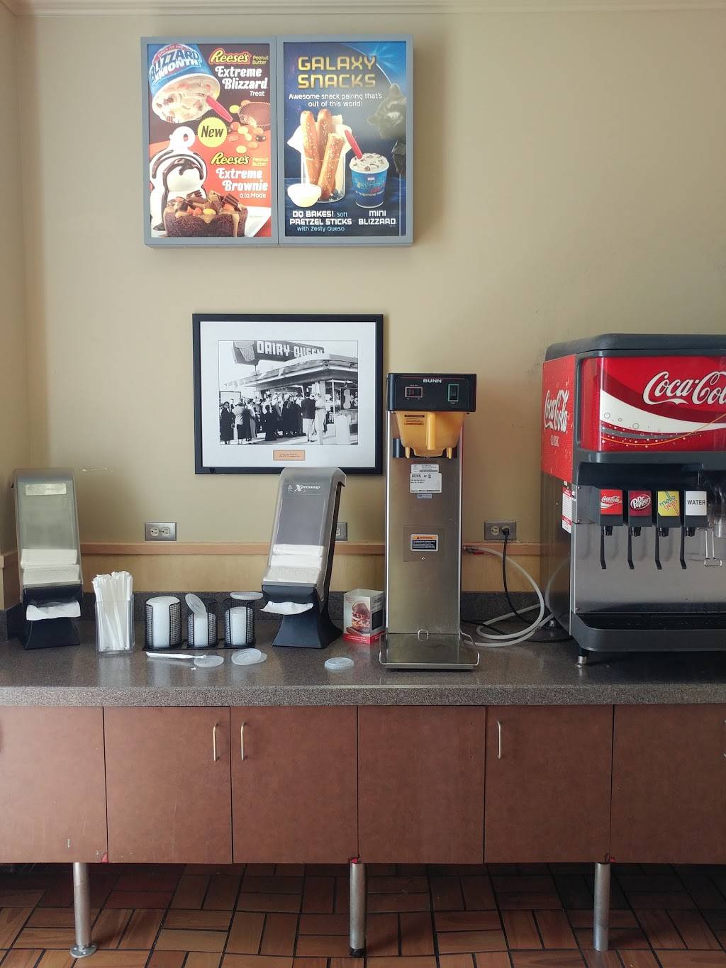Dairy Queen | restaurant | 21700 John T Reid Pkwy, Scottsboro, AL 35768, USA | 2562594114 OR +1 256-259-4114