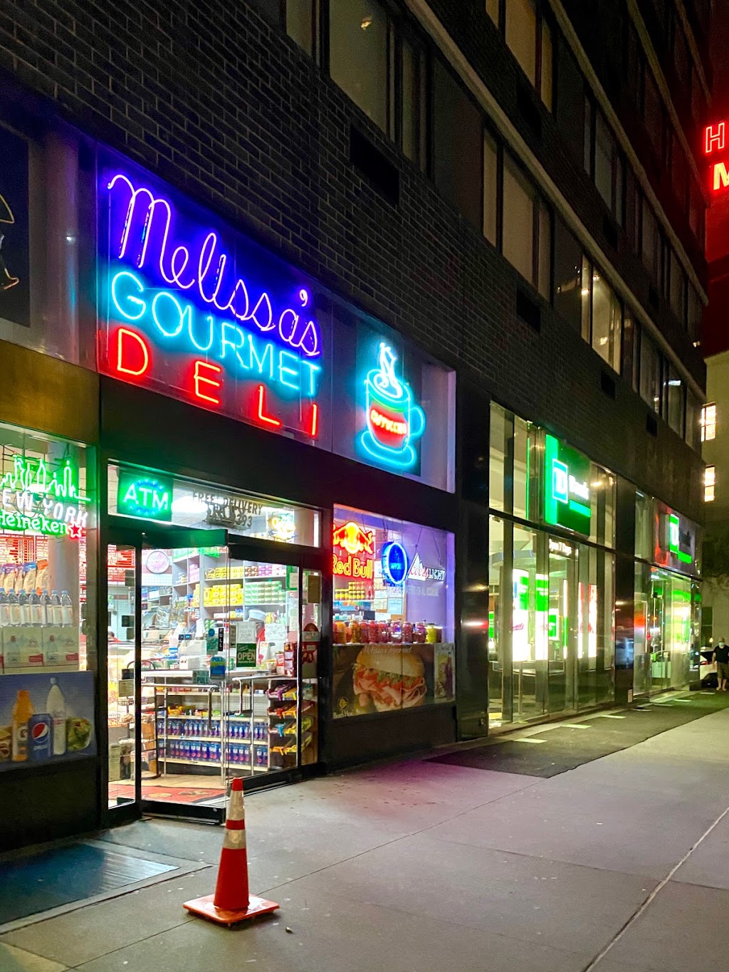 Melissas Gourmet | meal delivery | 62 W 62nd St, New York, NY 10023, USA | 2122659393 OR +1 212-265-9393