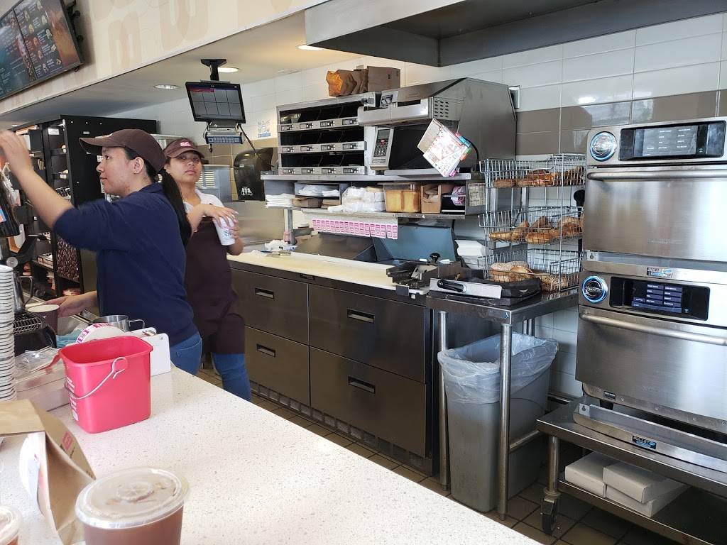 Dunkin Donuts | cafe | 196 Westfield Ave, Clark, NJ 07066, USA | 7325740715 OR +1 732-574-0715