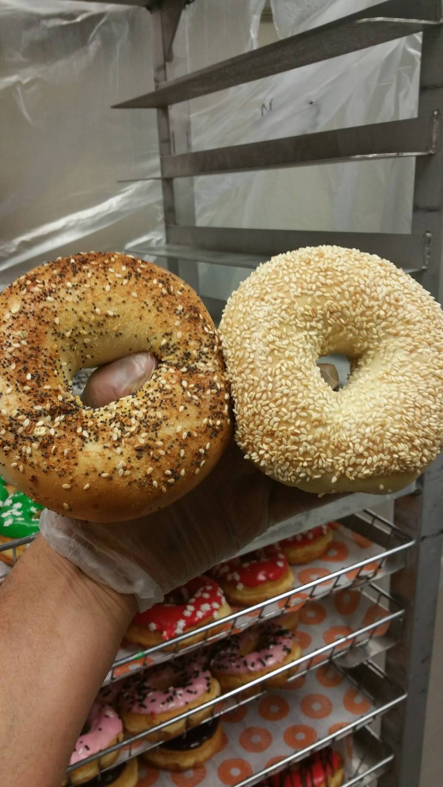 Dunkin Donuts | cafe | 401 Speedwell Ave, Morris Plains, NJ 07950, USA | 9734011270 OR +1 973-401-1270