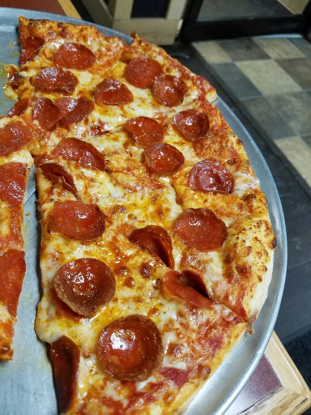Foxs Pizza Den | restaurant | 52 N Main St, Port Allegany, PA 16743, USA | 8146422623 OR +1 814-642-2623