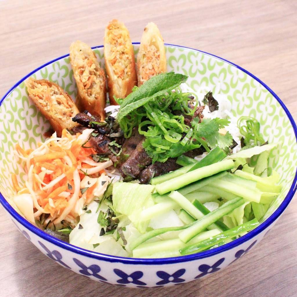 Momoko Comptoir Asiatique | restaurant | 684 Montée Montarville, Saint-Bruno-de-Montarville, QC J3V 6B1, Canada | 4504821999 OR +1 450-482-1999